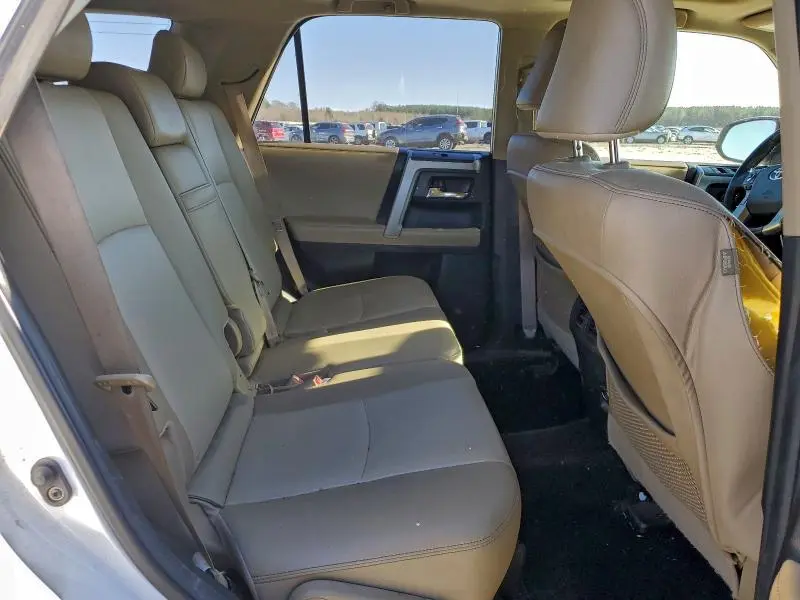 2018 TOYOTA 4RUNNER SR5/SR5 PREMIUM  