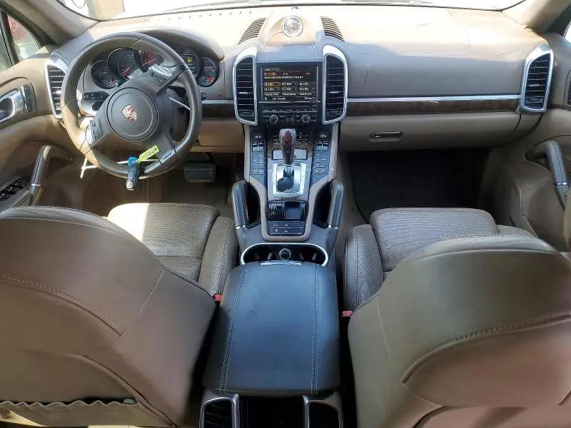 2013 PORSCHE CAYENNE   