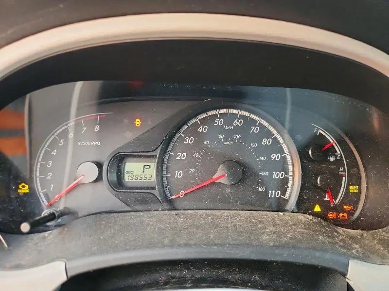 2011 TOYOTA SIENNA LE  