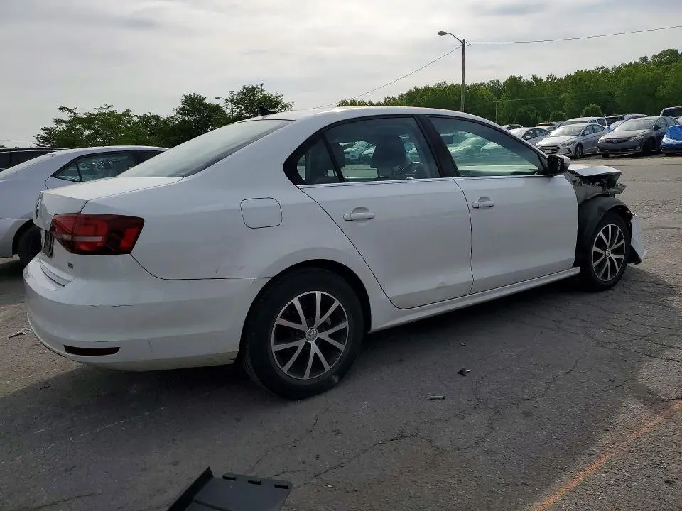 2018 VOLKSWAGEN JETTA SE  