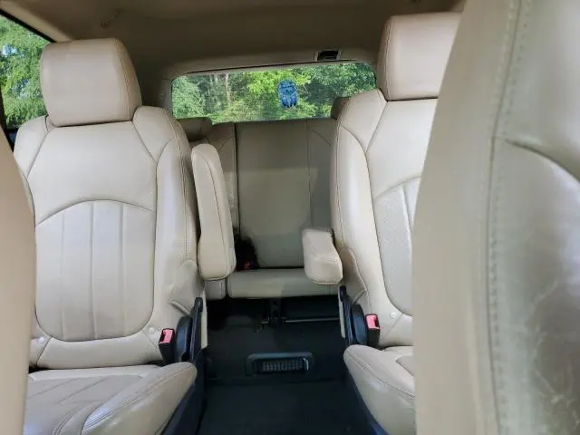 2011 CHEVROLET TRAVERSE LTZ  