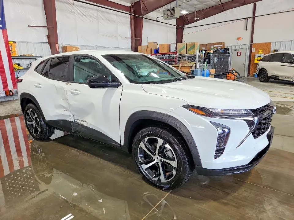 2024 CHEVROLET TRAX 1RS  