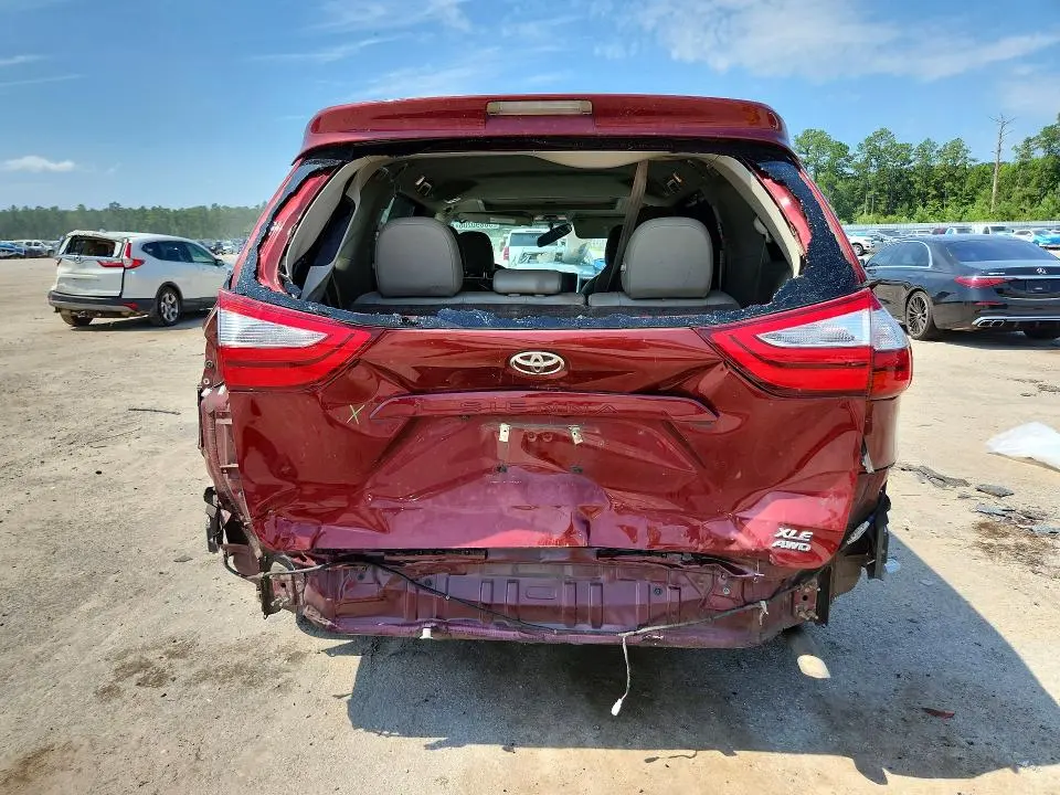 2017 TOYOTA SIENNA XLE 7-PASSENGER  