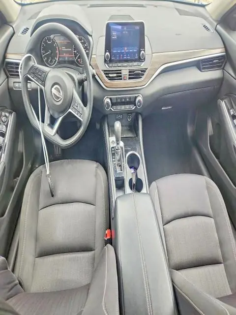 2023 NISSAN ALTIMA SV  