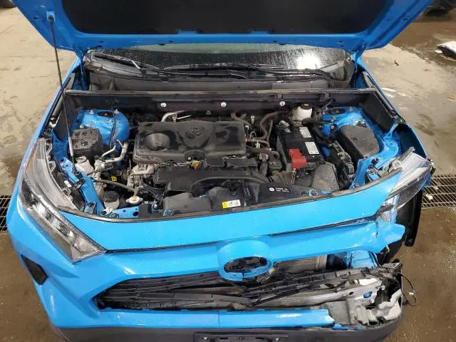 2020 TOYOTA RAV4 LE  