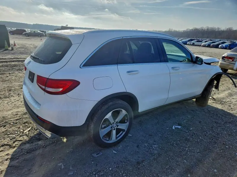 2017 MERCEDES-BENZ GLC 300  