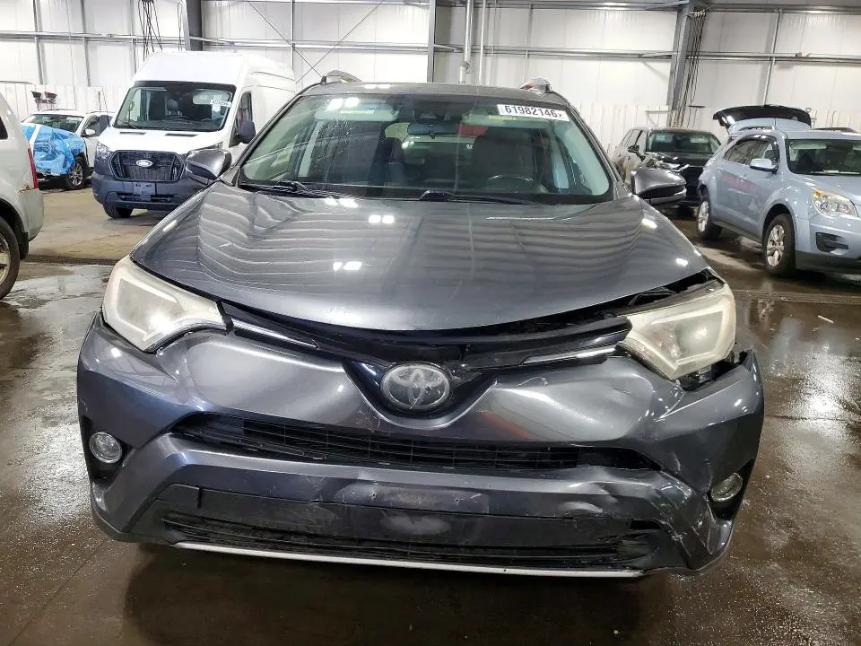 2018 TOYOTA RAV4 XLE  