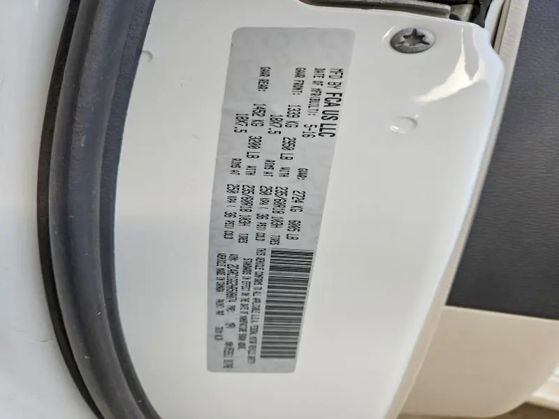 2017 CHRYSLER PACIFICA LIMITED  