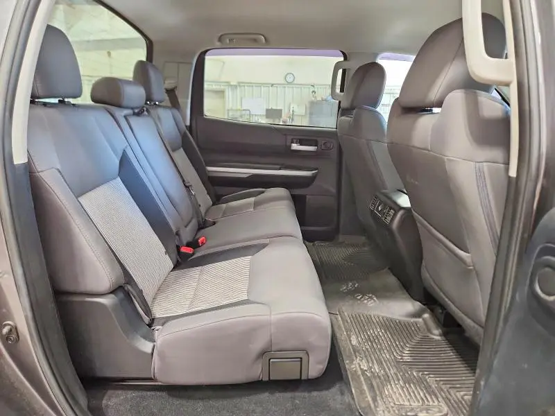 2016 TOYOTA TUNDRA SR5  