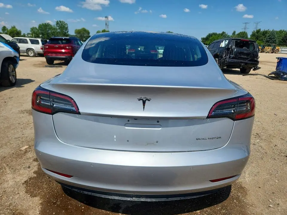 2018 TESLA MODEL 3   