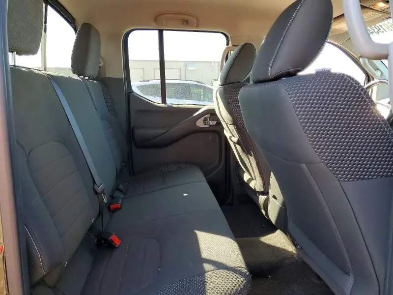 2016 NISSAN FRONTIER PRO-4X  
