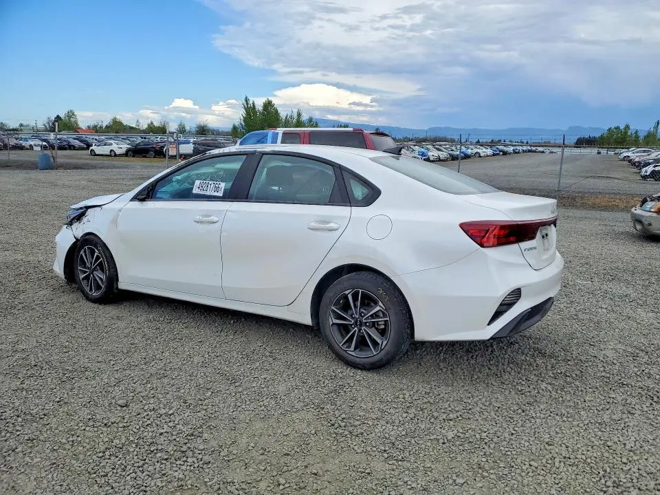 2023 KIA FORTE LXS  