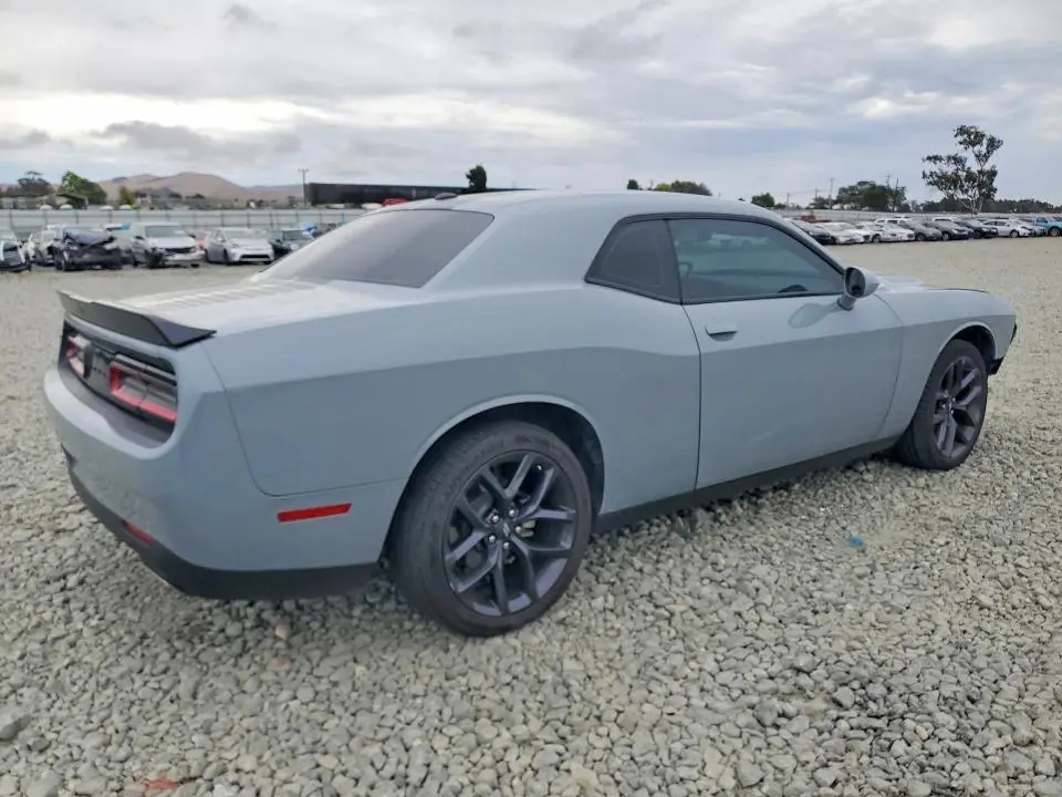 2021 DODGE CHALLENGER SXT  