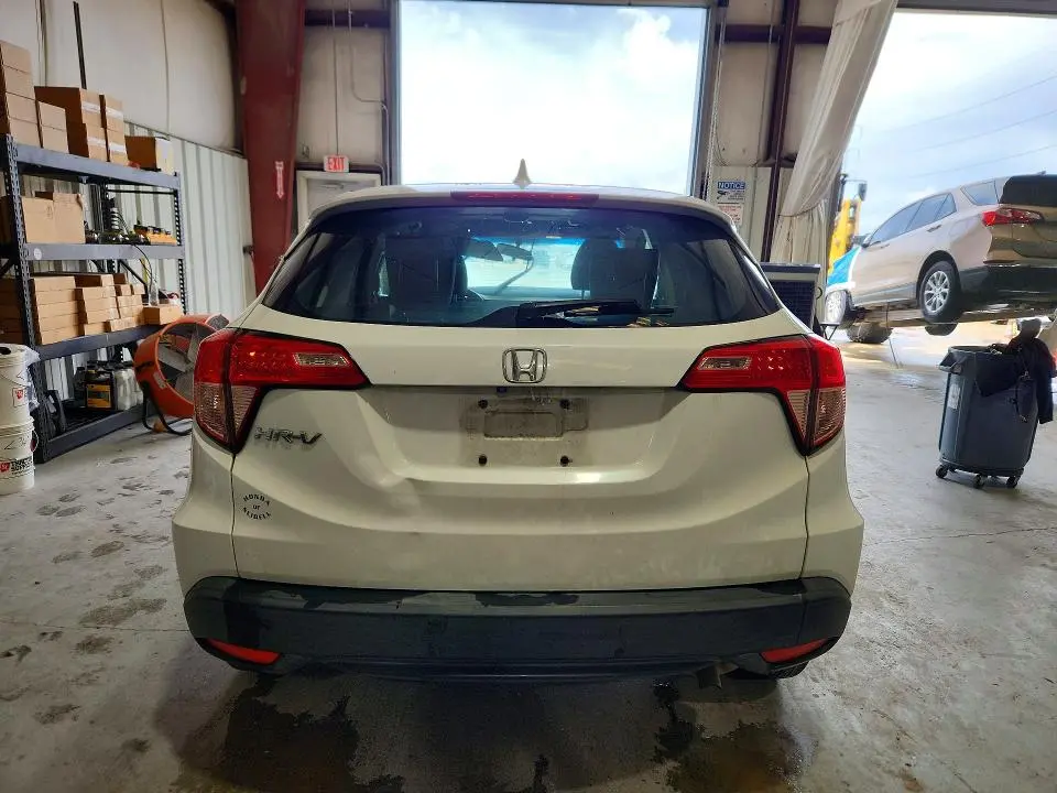 2018 HONDA HR-V LX  