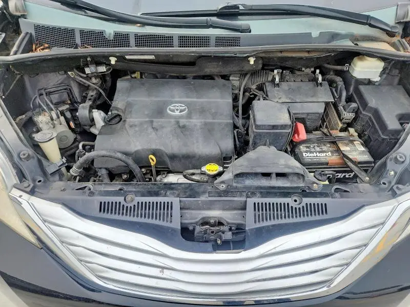 2014 TOYOTA SIENNA LIMITED 7-PASSENGER  