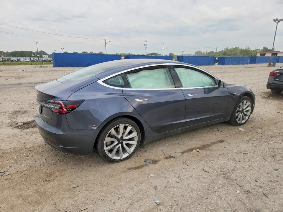 2018 TESLA MODEL 3   