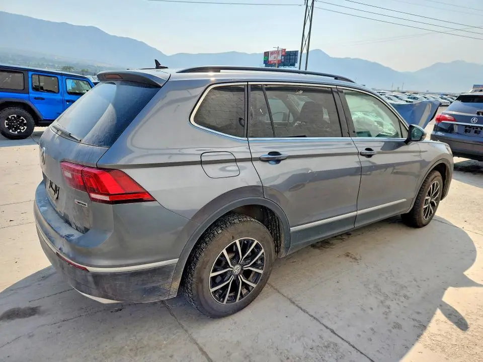 2021 VOLKSWAGEN TIGUAN SE  