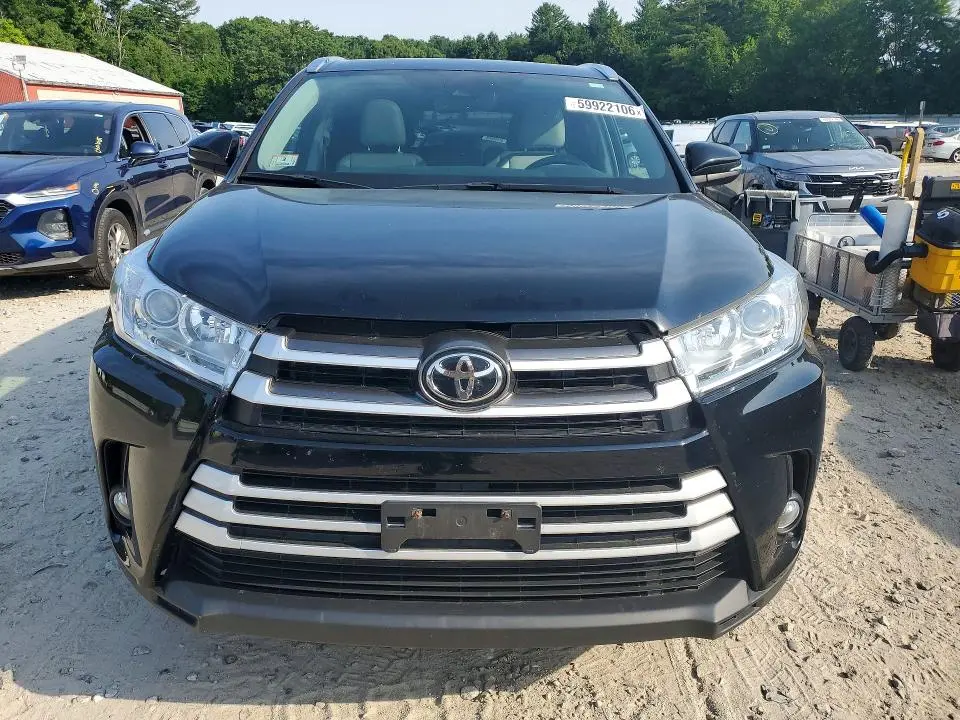 2019 TOYOTA HIGHLANDER XLE  