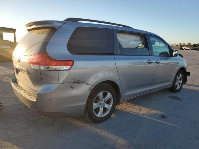 2014 TOYOTA SIENNA LE