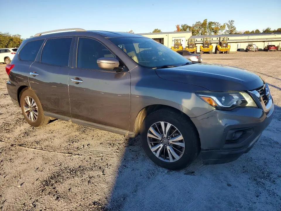 2019 NISSAN PATHFINDER SV  