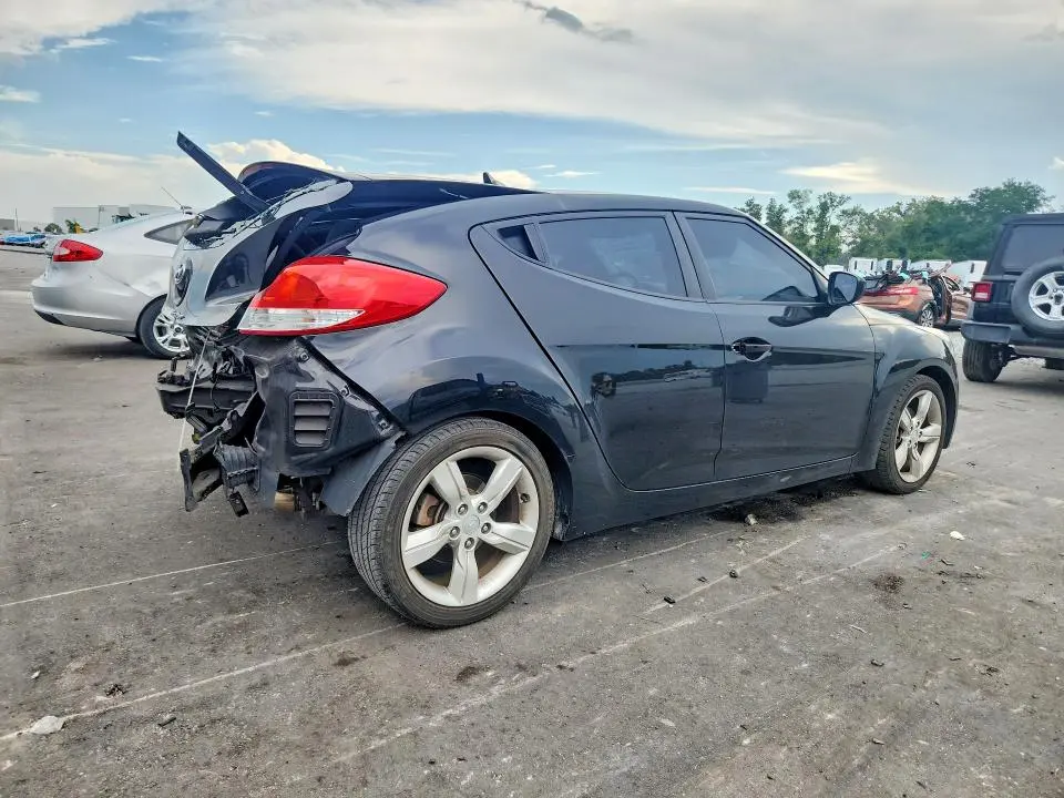 2012 HYUNDAI VELOSTER BASE  