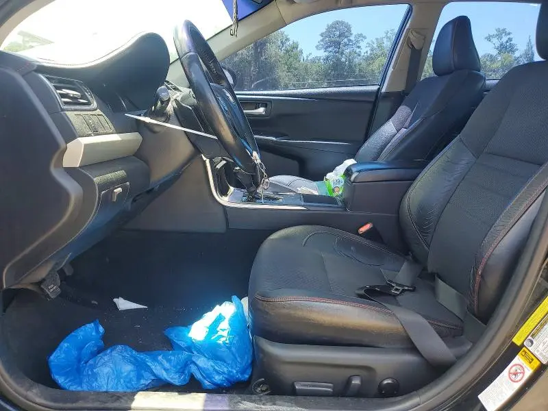 2017 TOYOTA CAMRY SE  