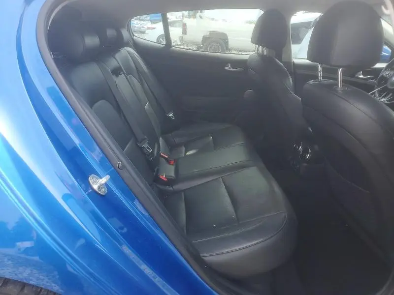 2019 KIA STINGER PREMIUM  