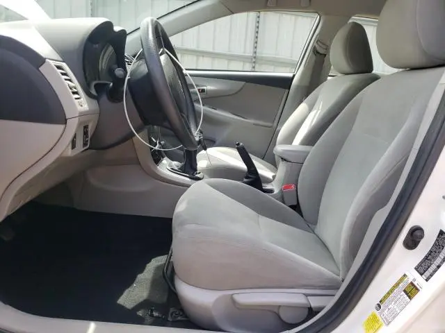 2013 TOYOTA COROLLA BASE  