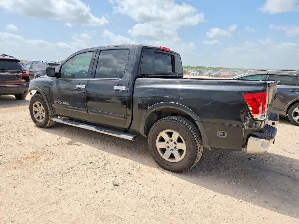 2015 NISSAN TITAN SV  