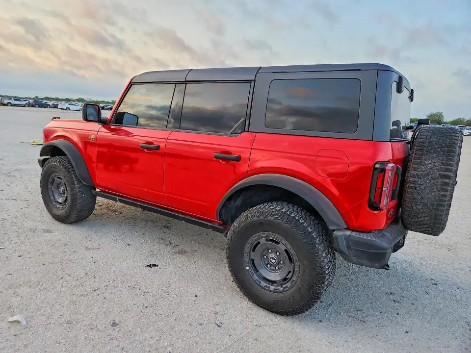 2023 FORD BRONCO BASE  