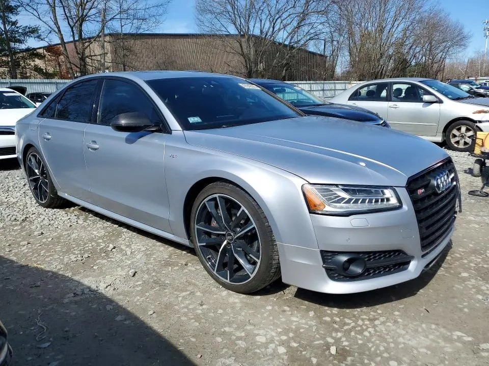 2017 AUDI S8 PLUS QUATTRO  