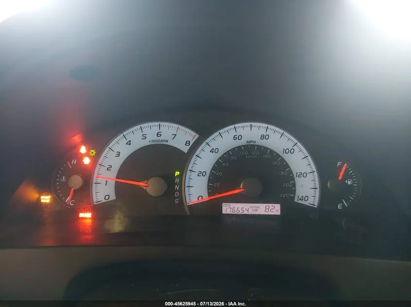 2011 TOYOTA CAMRY SE