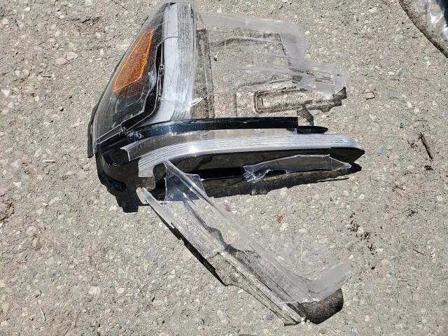 2025 FORD F150 LARIAT  