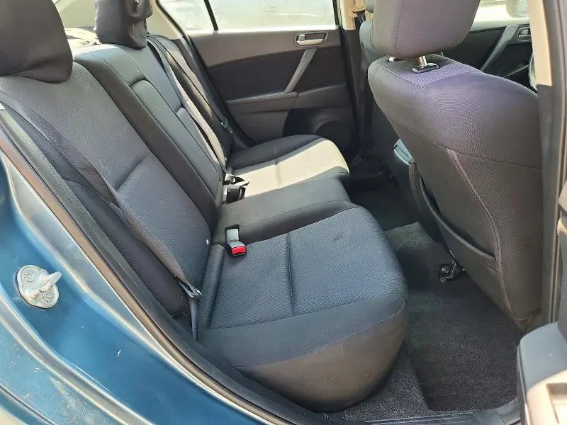 2010 MAZDA 3 I  