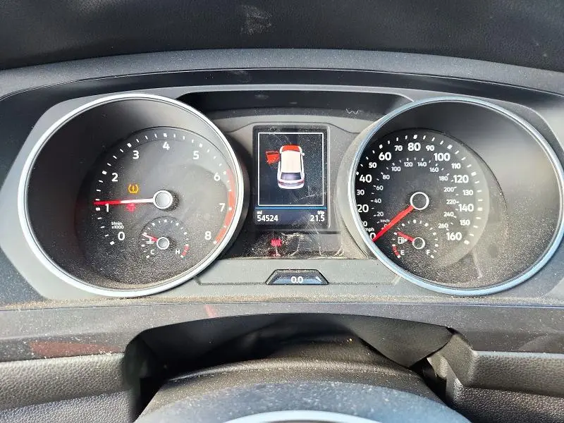 2021 VOLKSWAGEN TIGUAN SE  