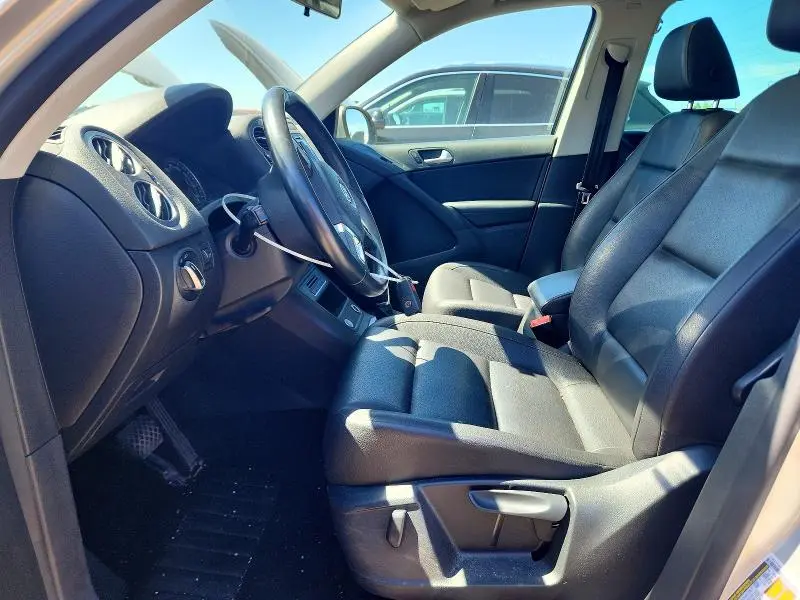 2014 VOLKSWAGEN TIGUAN S  