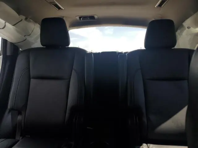 2018 TOYOTA HIGHLANDER SE  