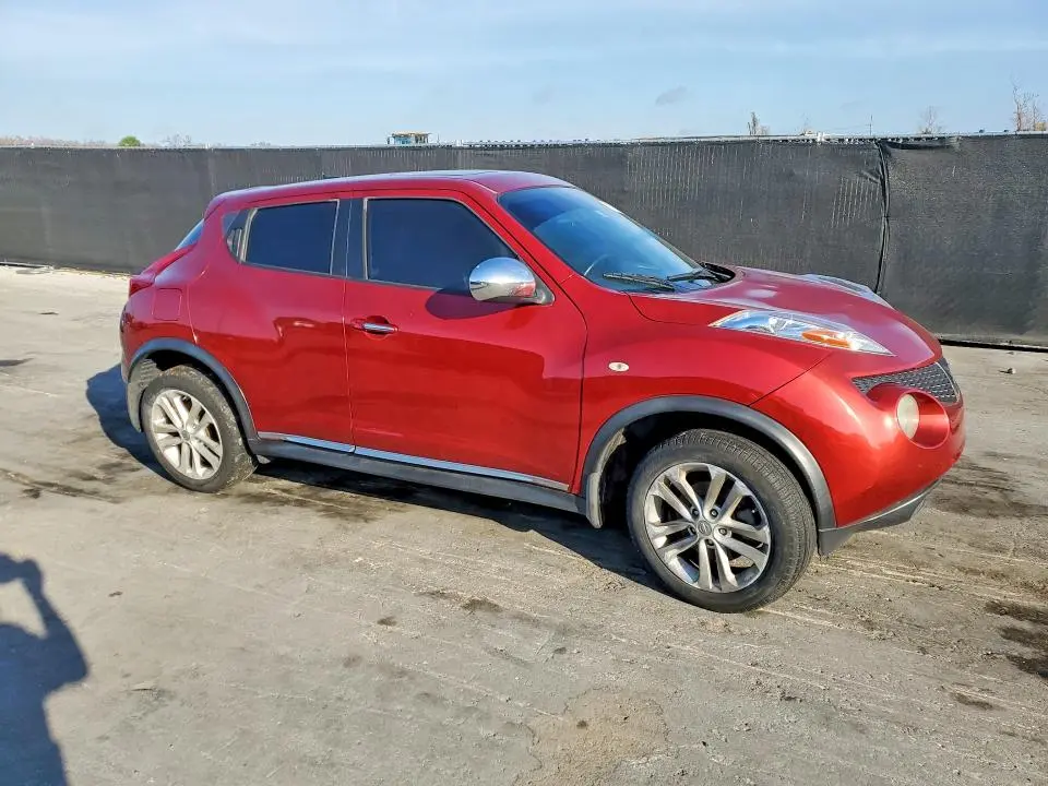 2013 NISSAN JUKE S  