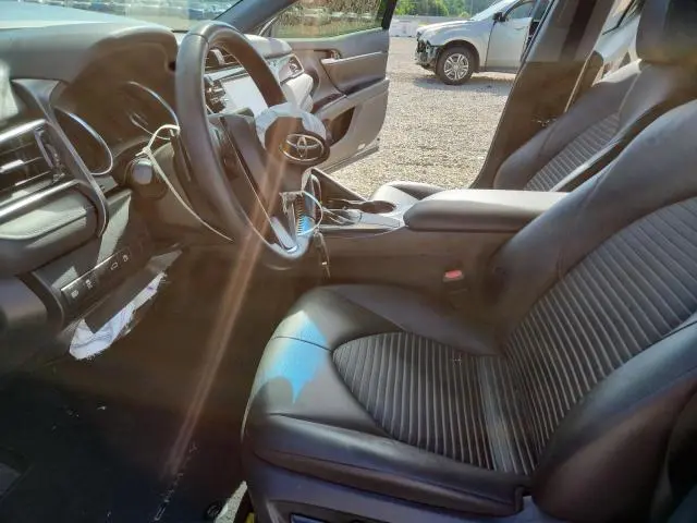 2018 TOYOTA CAMRY SE  