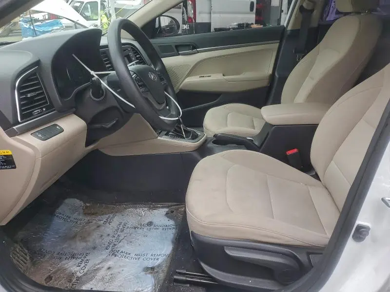 2018 HYUNDAI ELANTRA SE  
