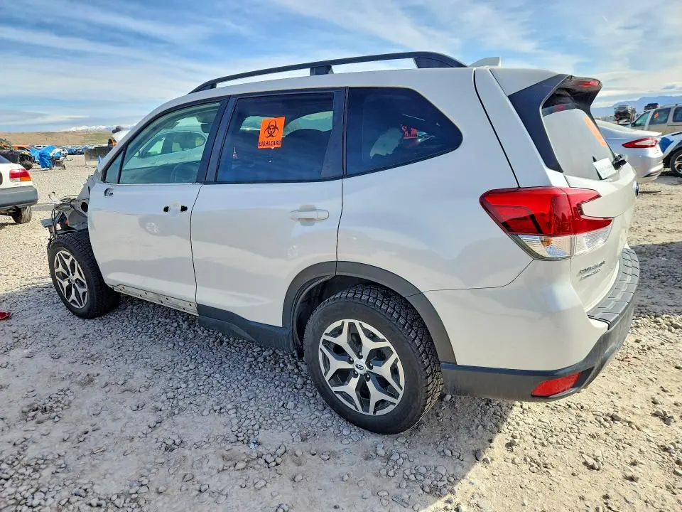 2020 SUBARU FORESTER PREMIUM  
