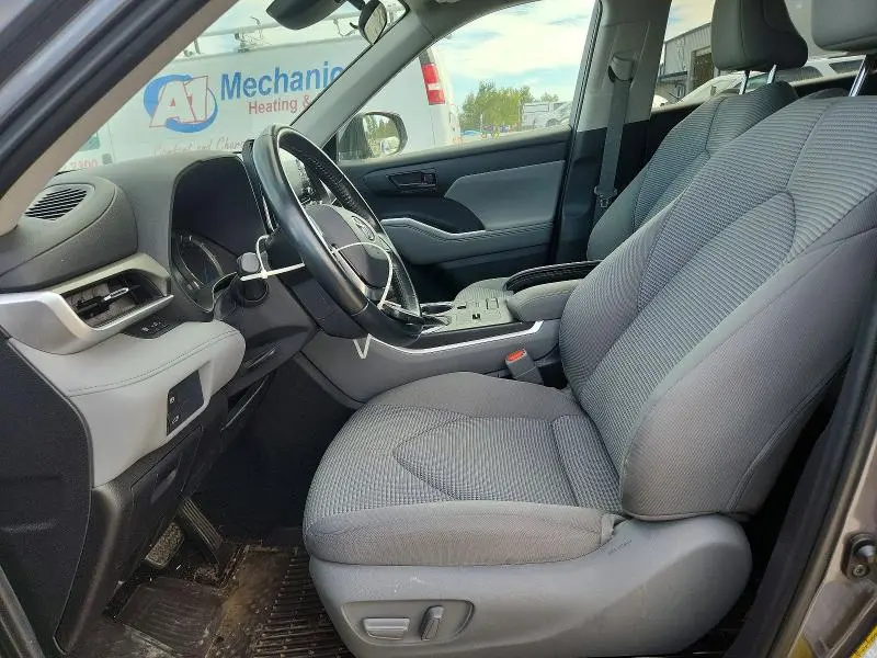 2021 TOYOTA HIGHLANDER HYBRID LE  