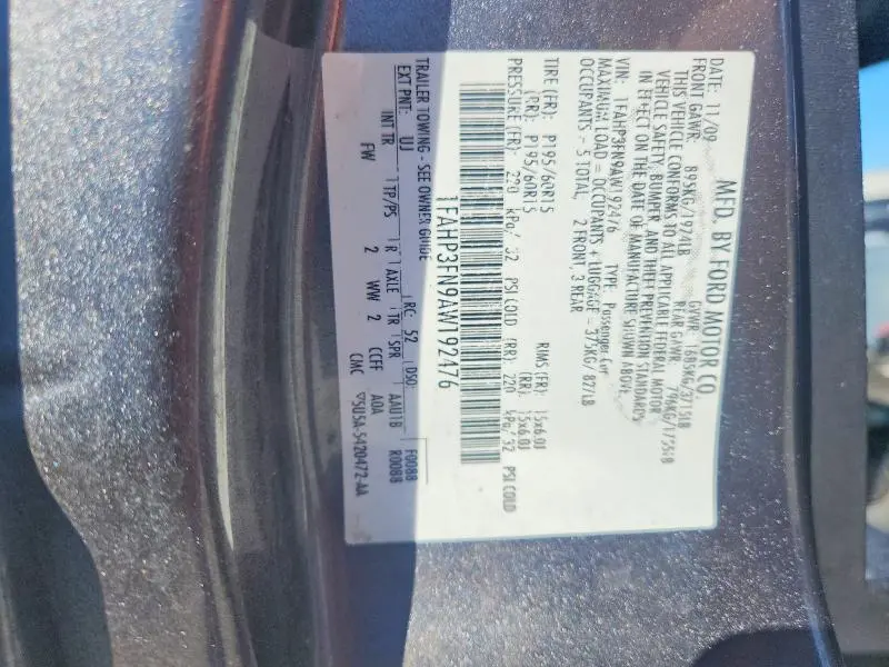 2010 FORD FOCUS SE  