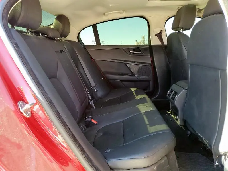 2017 JAGUAR XE PREMIUM  