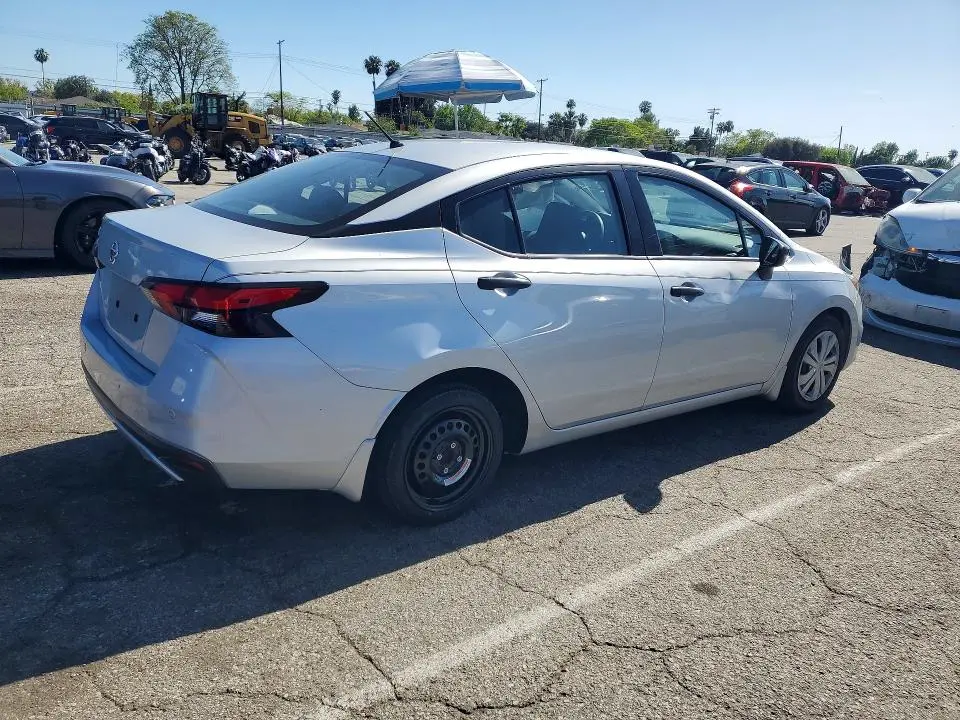 2020 NISSAN VERSA S  