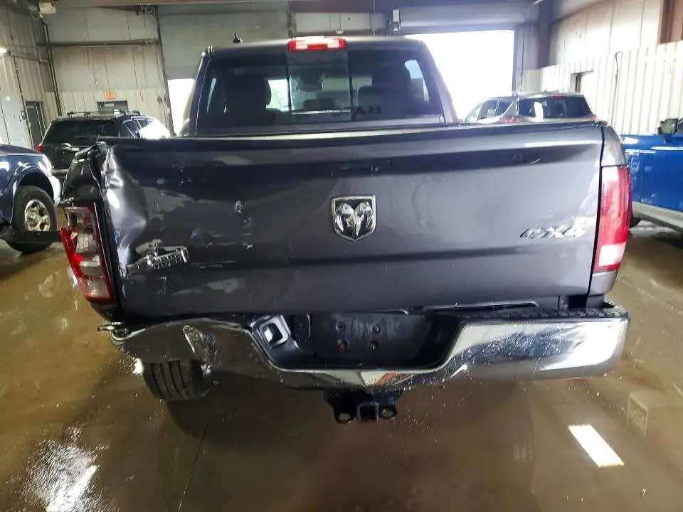 2015 RAM 1500 SLT  