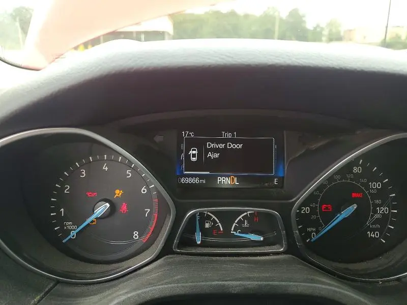 2017 FORD FOCUS SE  