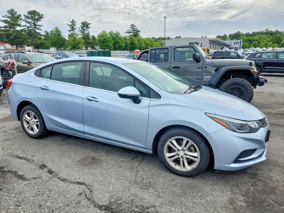 2018 CHEVROLET CRUZE LT  