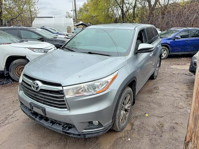 2014 TOYOTA HIGHLANDER LE  