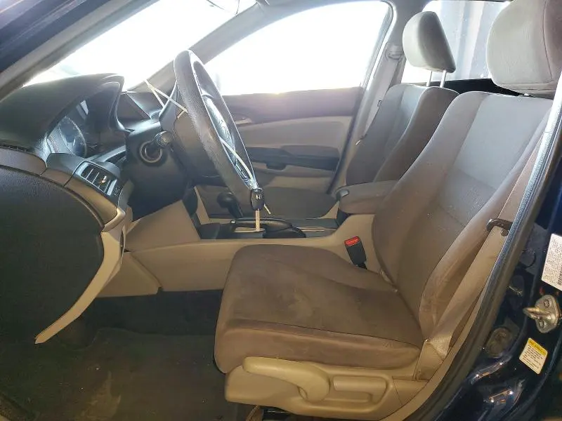 2011 HONDA ACCORD LX  